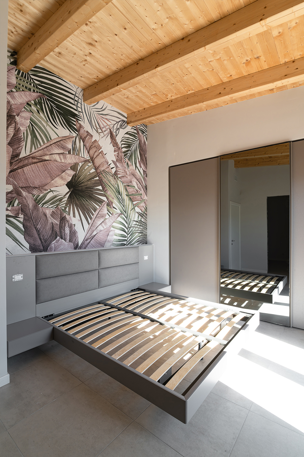 Cantiere, materiali in posa
